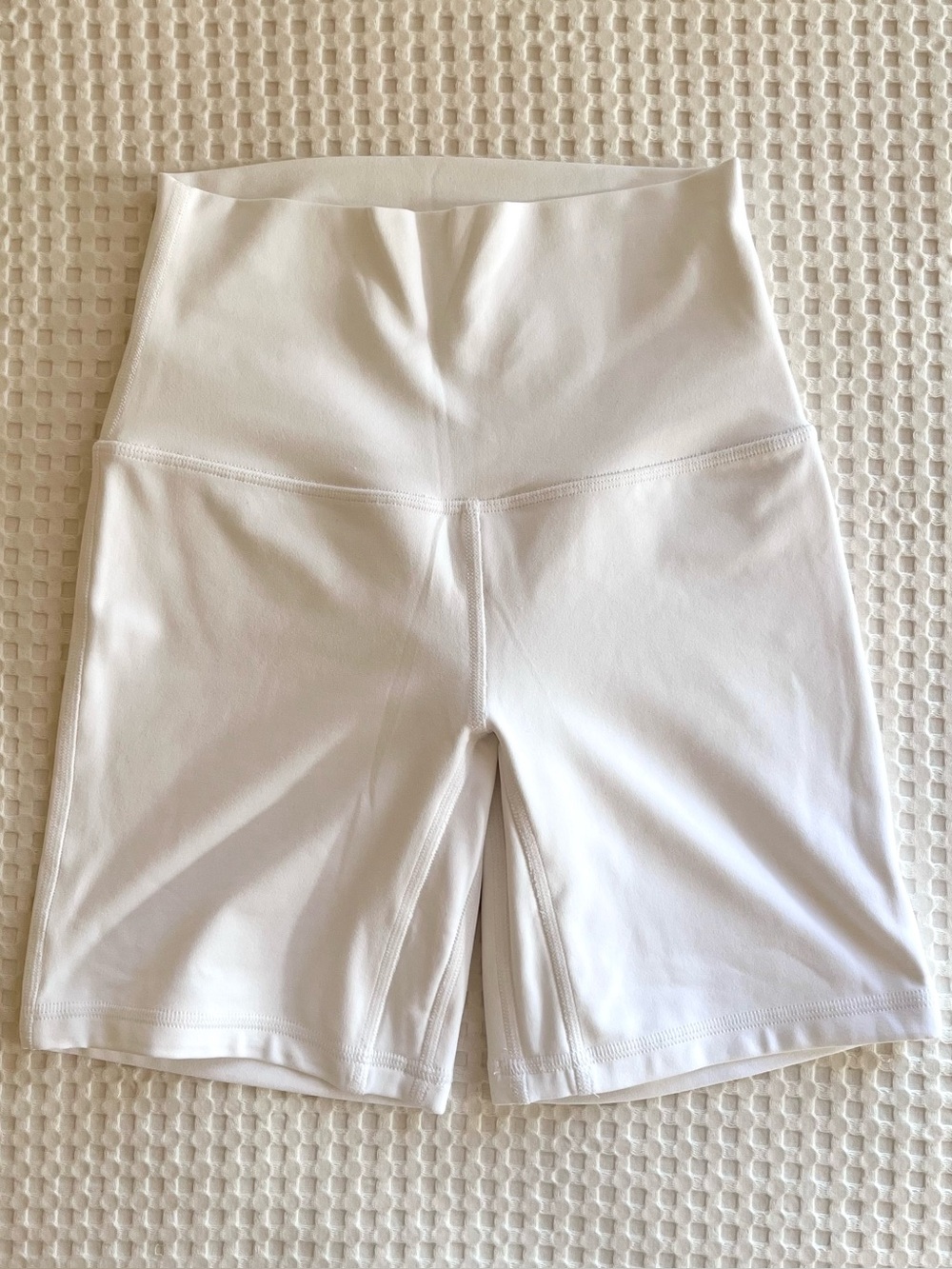 NEW Lululemon Align Shorts 6” - White